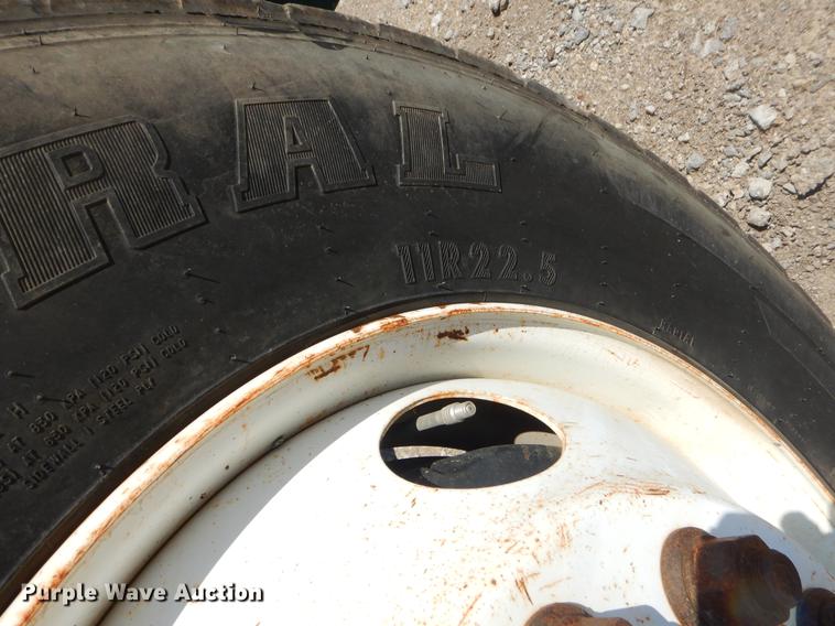 image for item EK9589 2007 Kenworth T300 service truck with crane