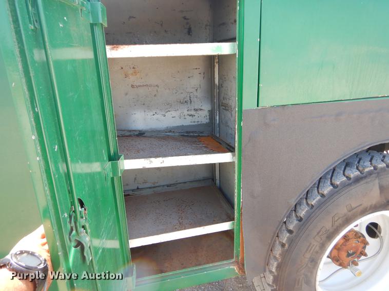 image for item EK9589 2007 Kenworth T300 service truck with crane