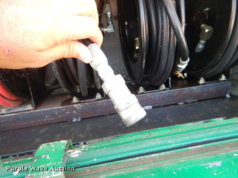 image for item EK9589 2007 Kenworth T300 service truck with crane