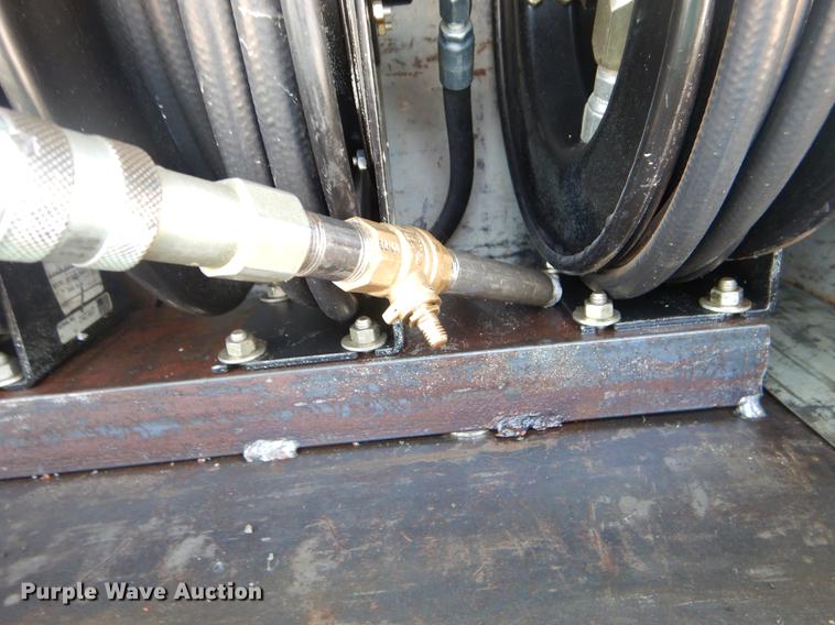 image for item EK9589 2007 Kenworth T300 service truck with crane