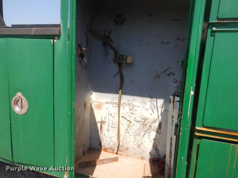 image for item EK9589 2007 Kenworth T300 service truck with crane