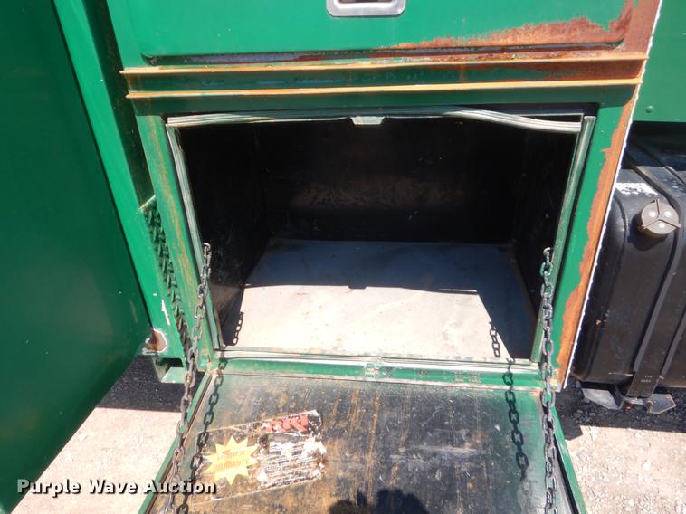 image for item EK9589 2007 Kenworth T300 service truck with crane