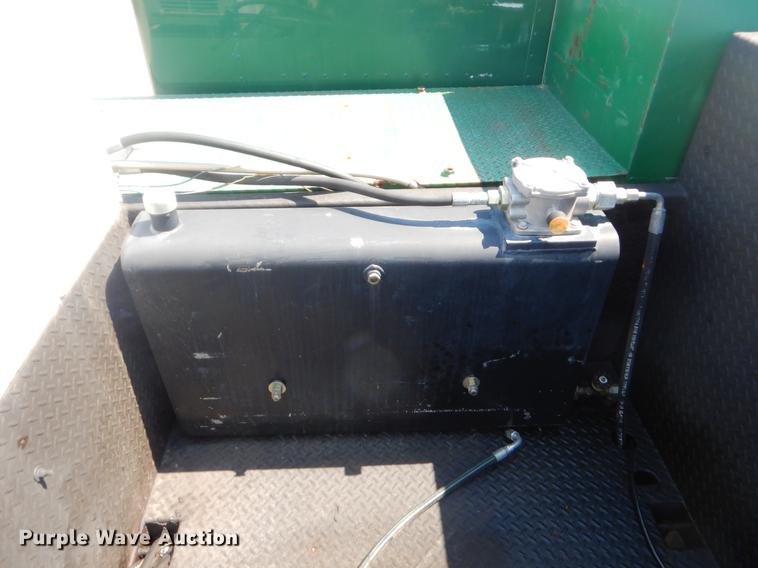 image for item EK9589 2007 Kenworth T300 service truck with crane