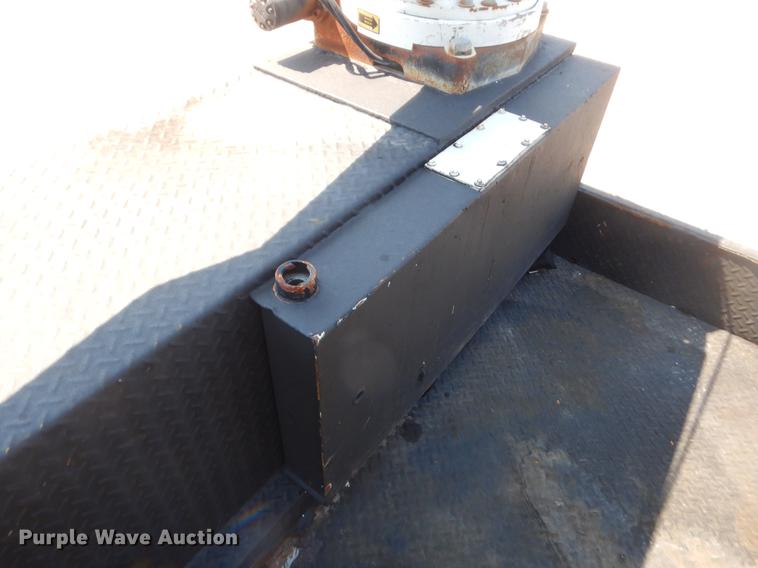 image for item EK9589 2007 Kenworth T300 service truck with crane