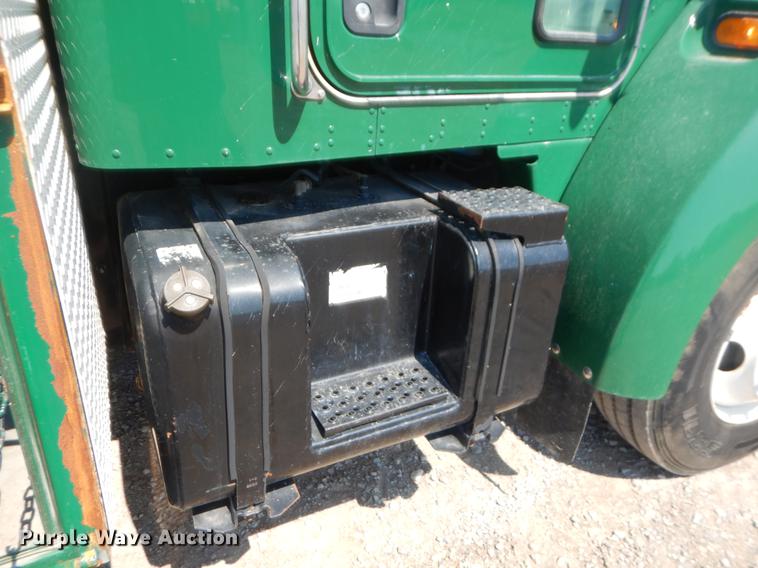 image for item EK9589 2007 Kenworth T300 service truck with crane