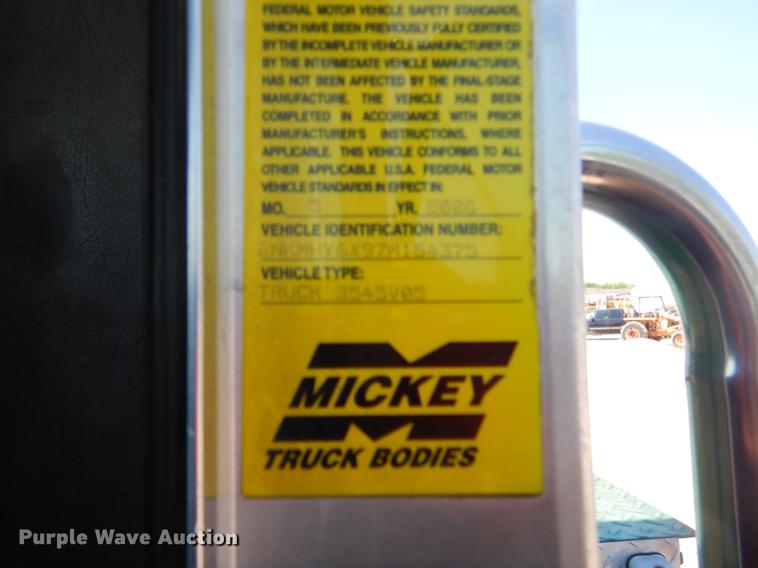 image for item EK9589 2007 Kenworth T300 service truck with crane