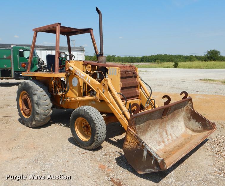 image for item EK9590 1987 Case 480E LL landscape tractor