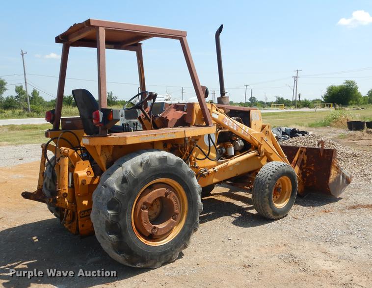 image for item EK9590 1987 Case 480E LL landscape tractor