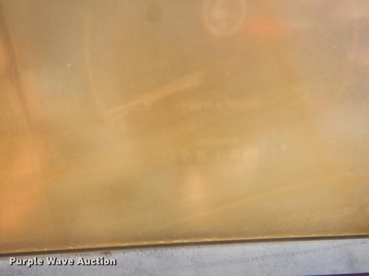 image for item EK9590 1987 Case 480E LL landscape tractor