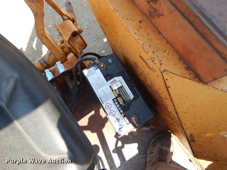 image for item EK9590 1987 Case 480E LL landscape tractor