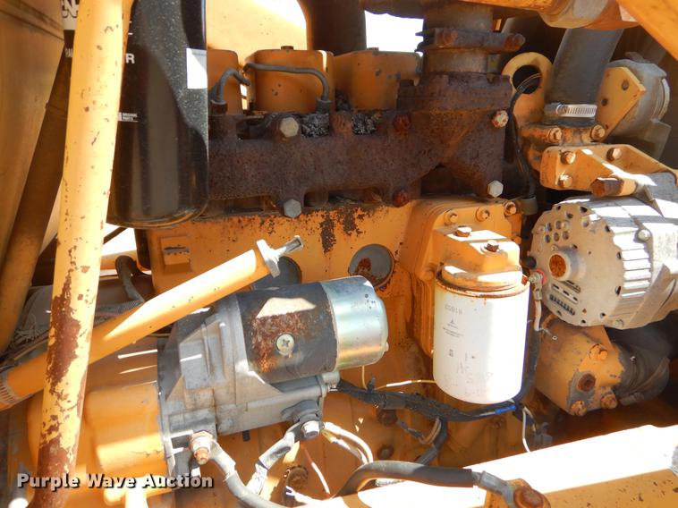 image for item EK9590 1987 Case 480E LL landscape tractor