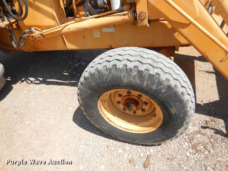 image for item EK9590 1987 Case 480E LL landscape tractor