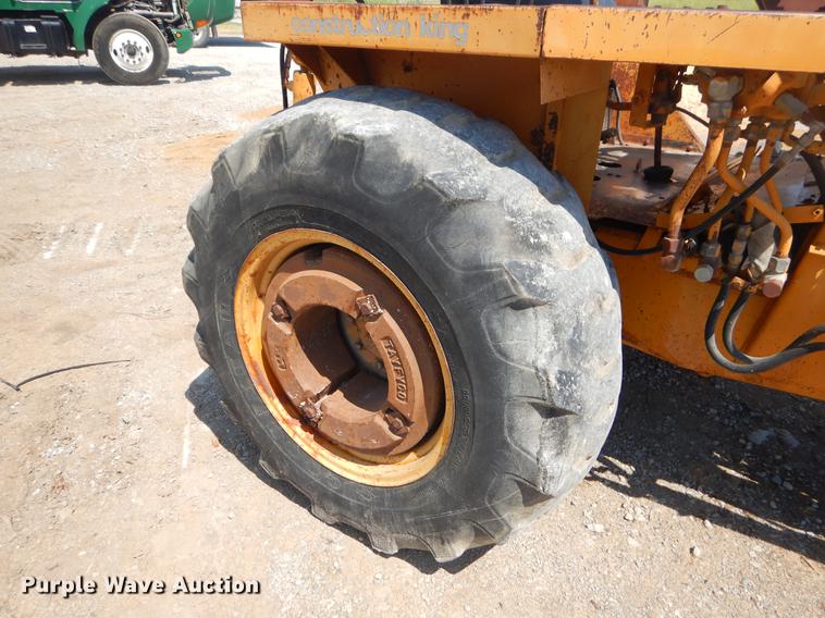 image for item EK9590 1987 Case 480E LL landscape tractor