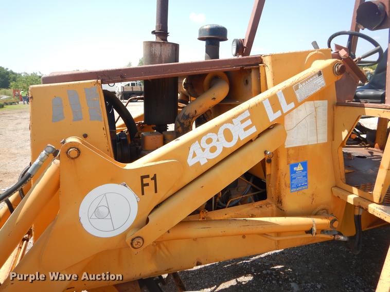 image for item EK9590 1987 Case 480E LL landscape tractor