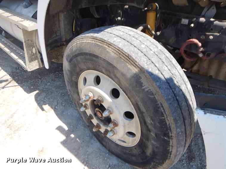 image for item EK9591 2007 Sterling A-Line fuel and lube truck