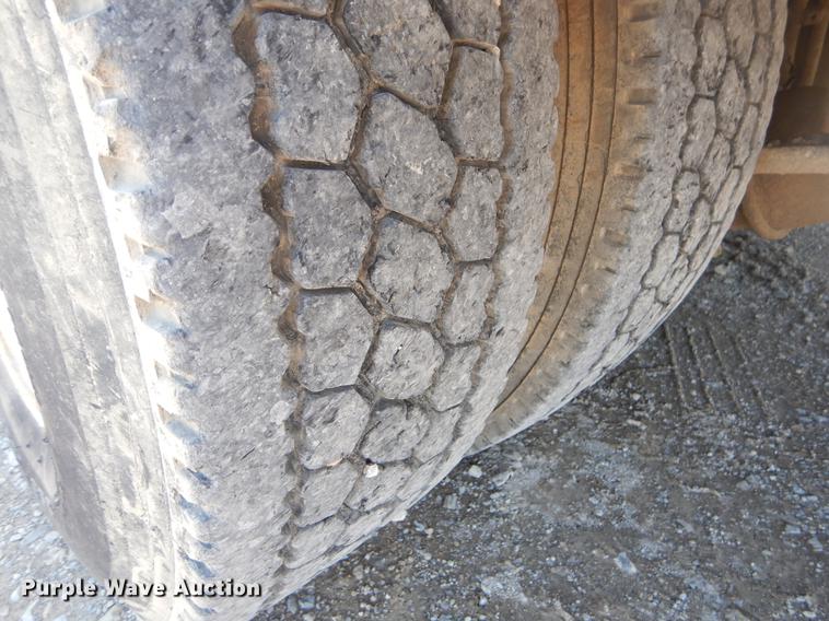 image for item EK9591 2007 Sterling A-Line fuel and lube truck