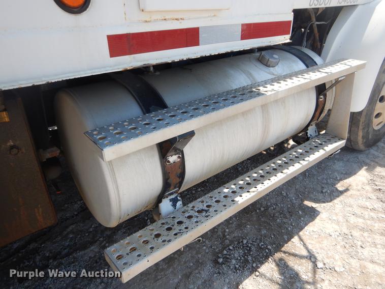 image for item EK9591 2007 Sterling A-Line fuel and lube truck