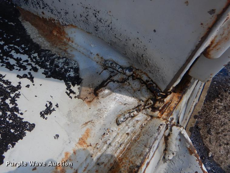 image for item EK9591 2007 Sterling A-Line fuel and lube truck