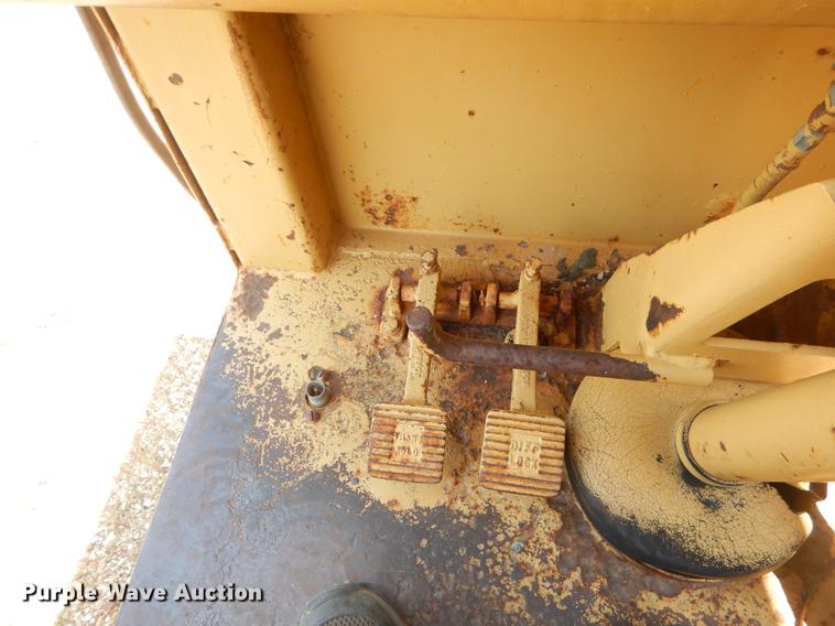 image for item EK9592 Caterpillar 621 conventional scraper