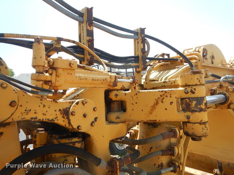 image for item EK9592 Caterpillar 621 conventional scraper