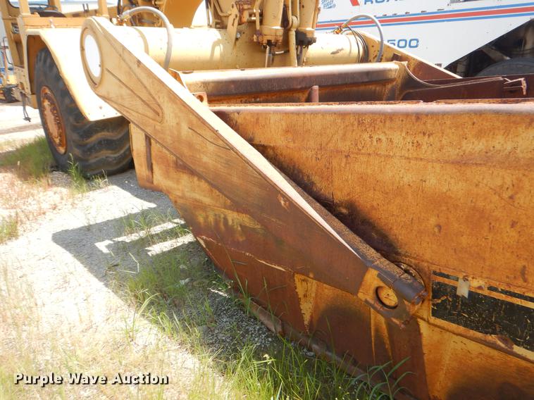 image for item EK9592 Caterpillar 621 conventional scraper
