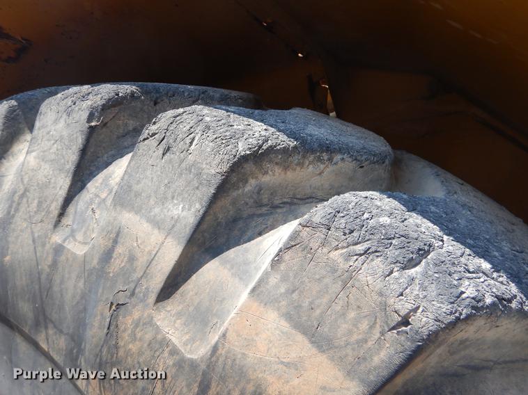 image for item EK9592 Caterpillar 621 conventional scraper