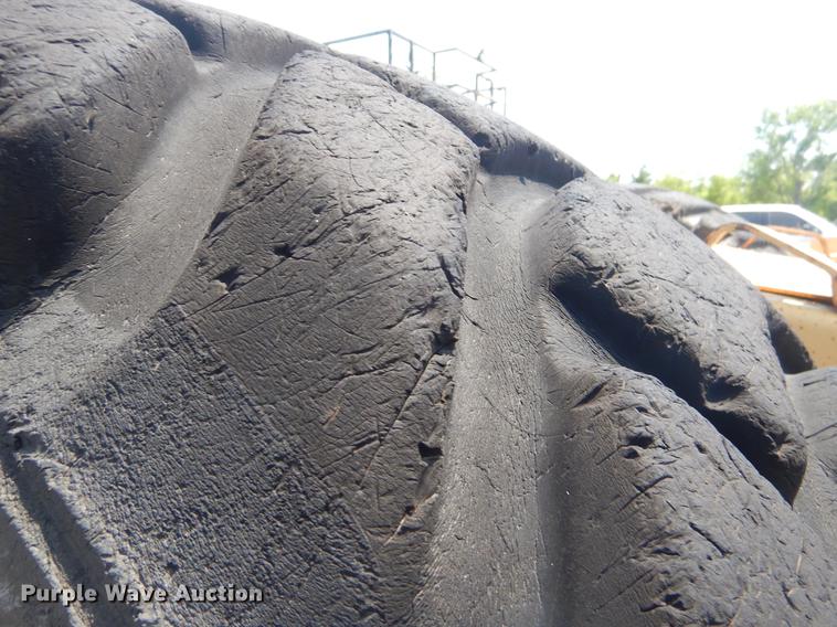 image for item EK9592 Caterpillar 621 conventional scraper