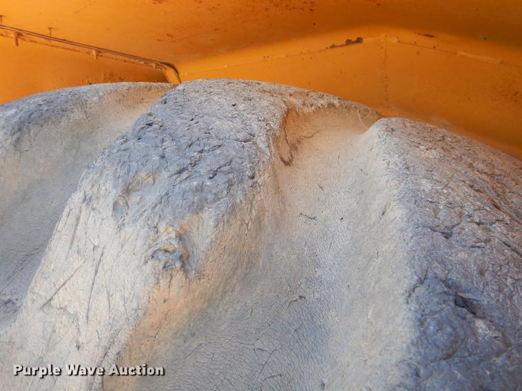 image for item EK9592 Caterpillar 621 conventional scraper