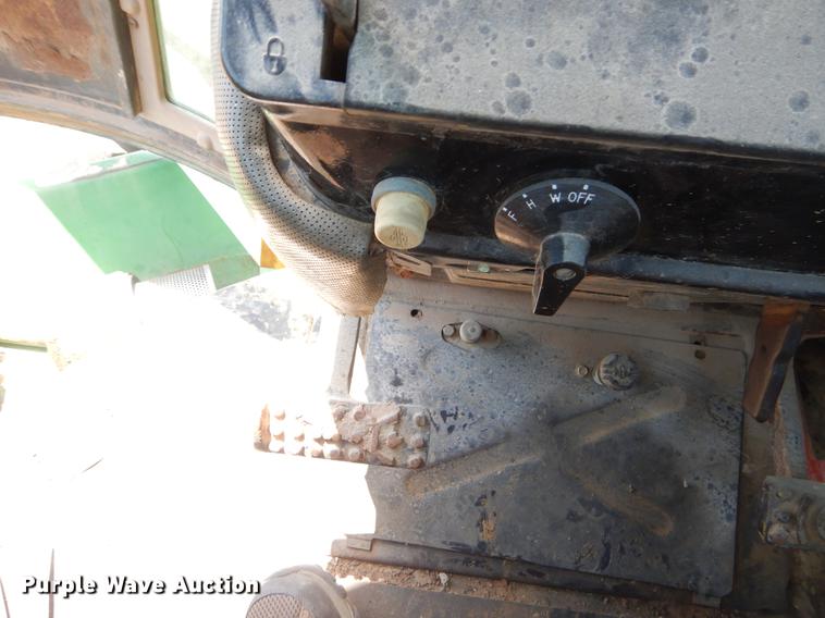 image for item EK9593 John Deere 8650 4WD tractor