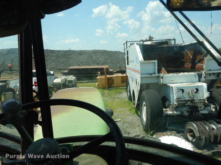 image for item EK9593 John Deere 8650 4WD tractor