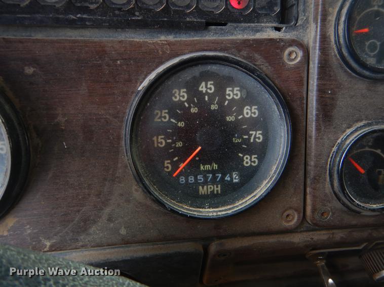 image for item EK9599 1991 Freightliner FLD dump truck