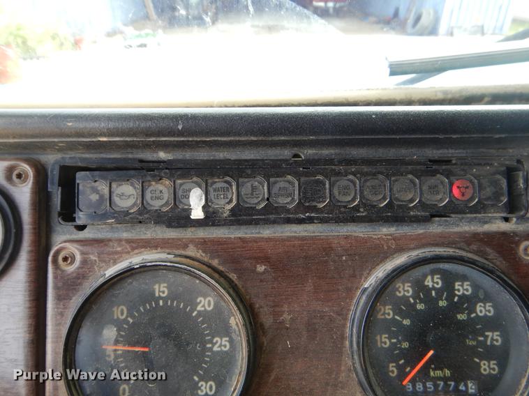 image for item EK9599 1991 Freightliner FLD dump truck