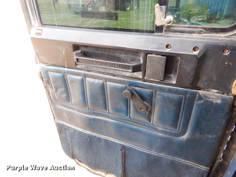 image for item EK9599 1991 Freightliner FLD dump truck