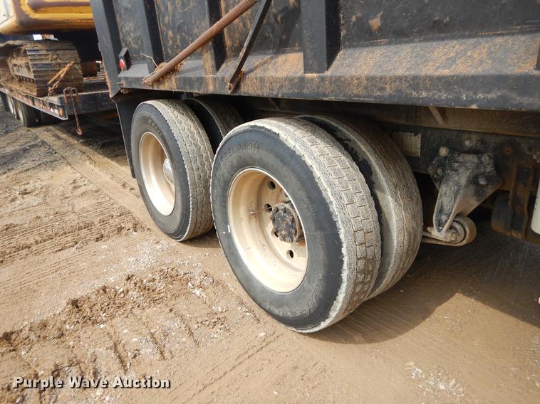 image for item EK9599 1991 Freightliner FLD dump truck