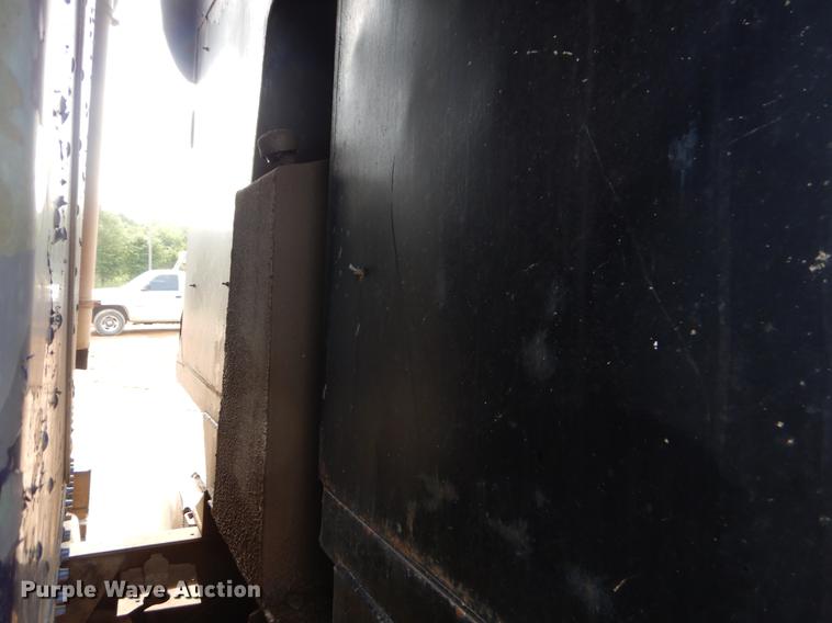 image for item EK9599 1991 Freightliner FLD dump truck