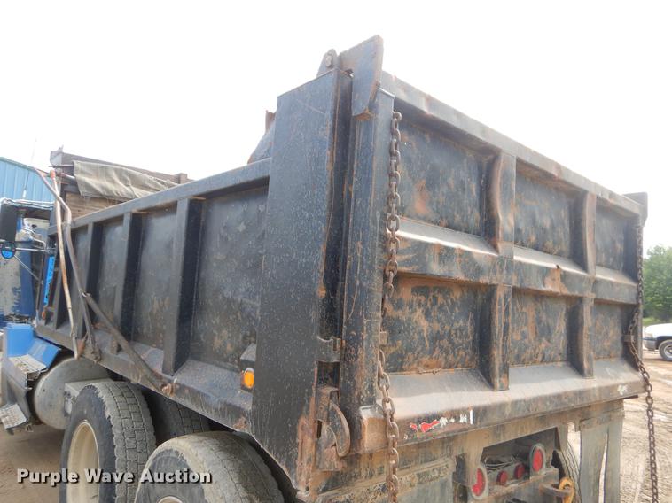 image for item EK9599 1991 Freightliner FLD dump truck