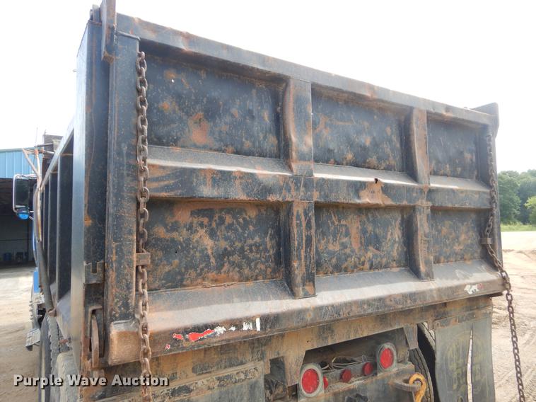 image for item EK9599 1991 Freightliner FLD dump truck