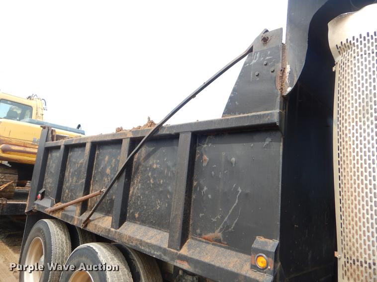 image for item EK9599 1991 Freightliner FLD dump truck