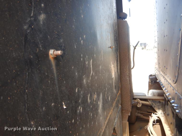 image for item EK9599 1991 Freightliner FLD dump truck