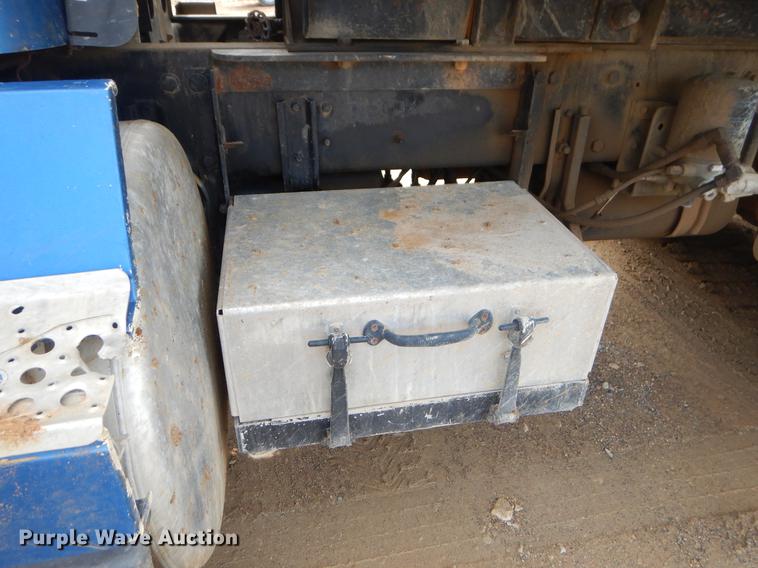 image for item EK9599 1991 Freightliner FLD dump truck