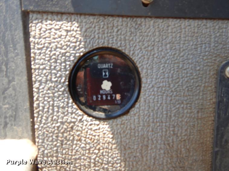 image for item EK9634 2002 Volvo G720 motor grader