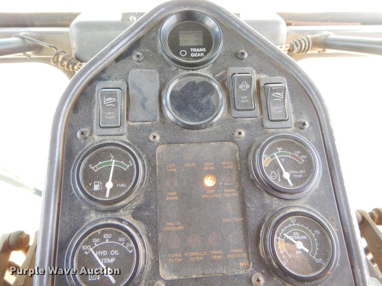 image for item EK9634 2002 Volvo G720 motor grader