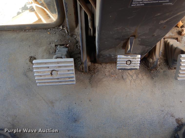 image for item EK9634 2002 Volvo G720 motor grader