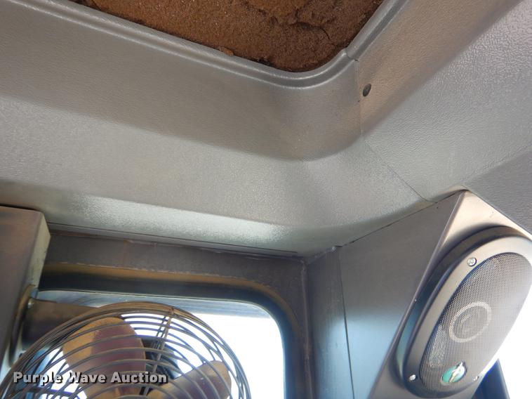 image for item EK9634 2002 Volvo G720 motor grader