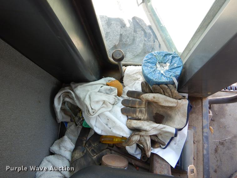 image for item EK9634 2002 Volvo G720 motor grader