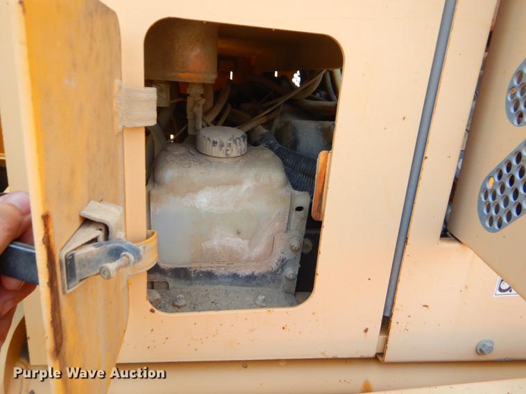 image for item EK9634 2002 Volvo G720 motor grader