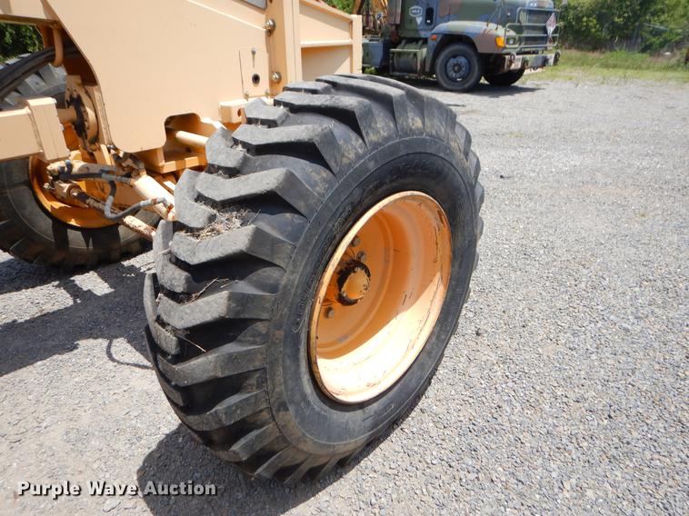 image for item EK9634 2002 Volvo G720 motor grader