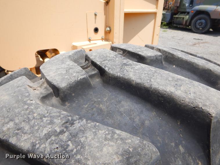 image for item EK9634 2002 Volvo G720 motor grader