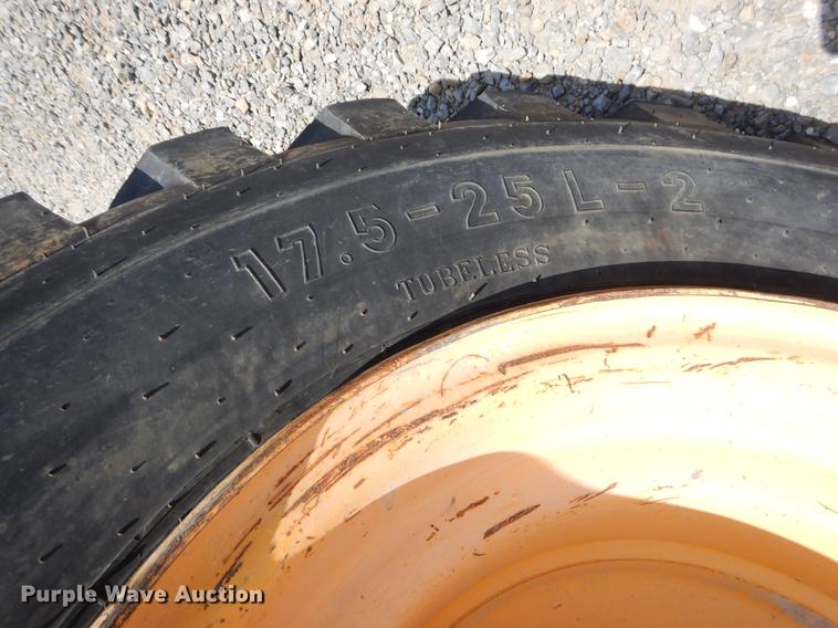 image for item EK9634 2002 Volvo G720 motor grader