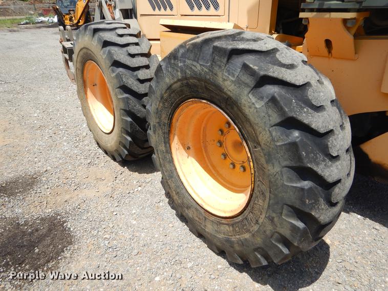 image for item EK9634 2002 Volvo G720 motor grader